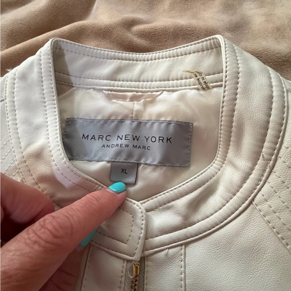 Andrew Marc New York Women's Cream Vegan Leather Jacket with Gold Zippers XL - Picture 4 of 8